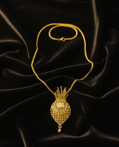 Long Chain with Pendon